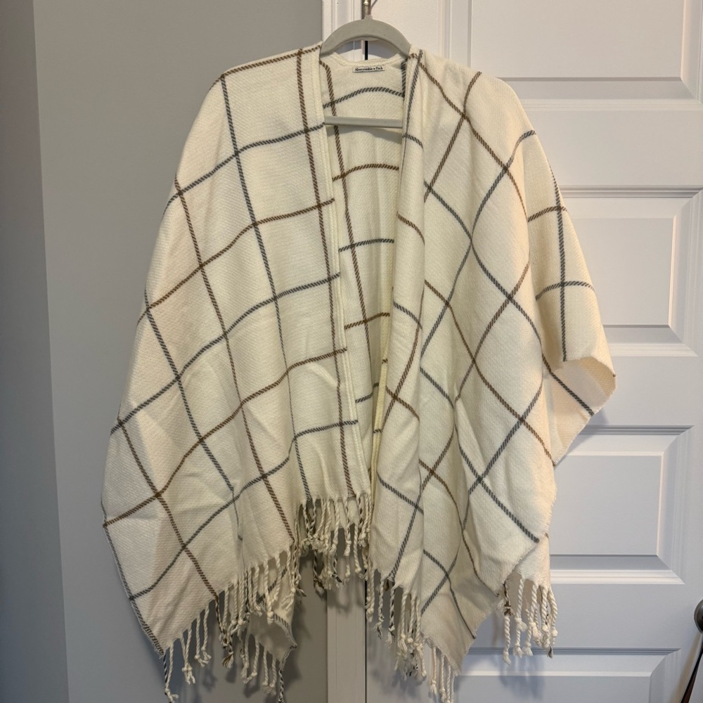Abercrombie & Fitch Cream Wrap
